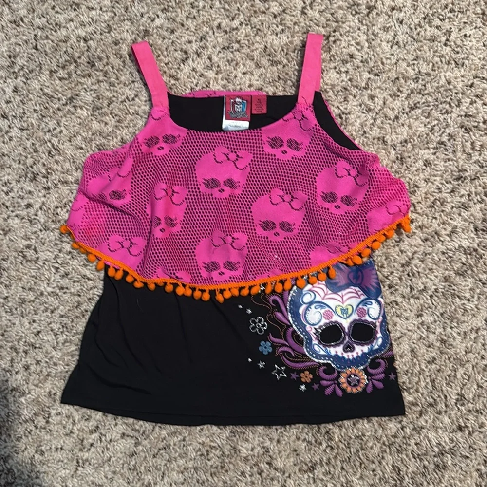 Size 7 Monster High bundle of 3 adorable tops - Picture 4 of 4
